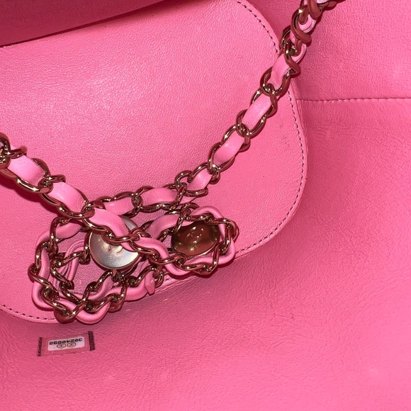Beautiful pink Chanel vanity bag - Picture 16 of 16